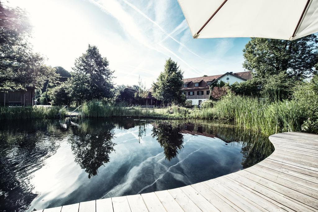 Biohotel Schlossgut Oberambach Extérieur photo