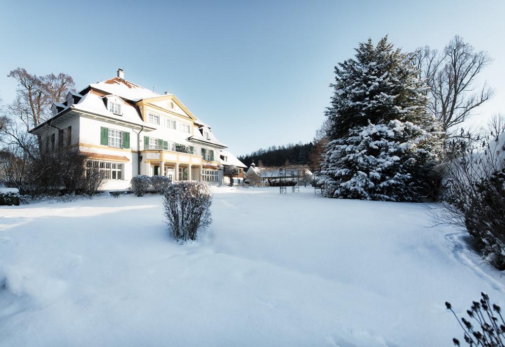 Biohotel Schlossgut Oberambach Extérieur photo