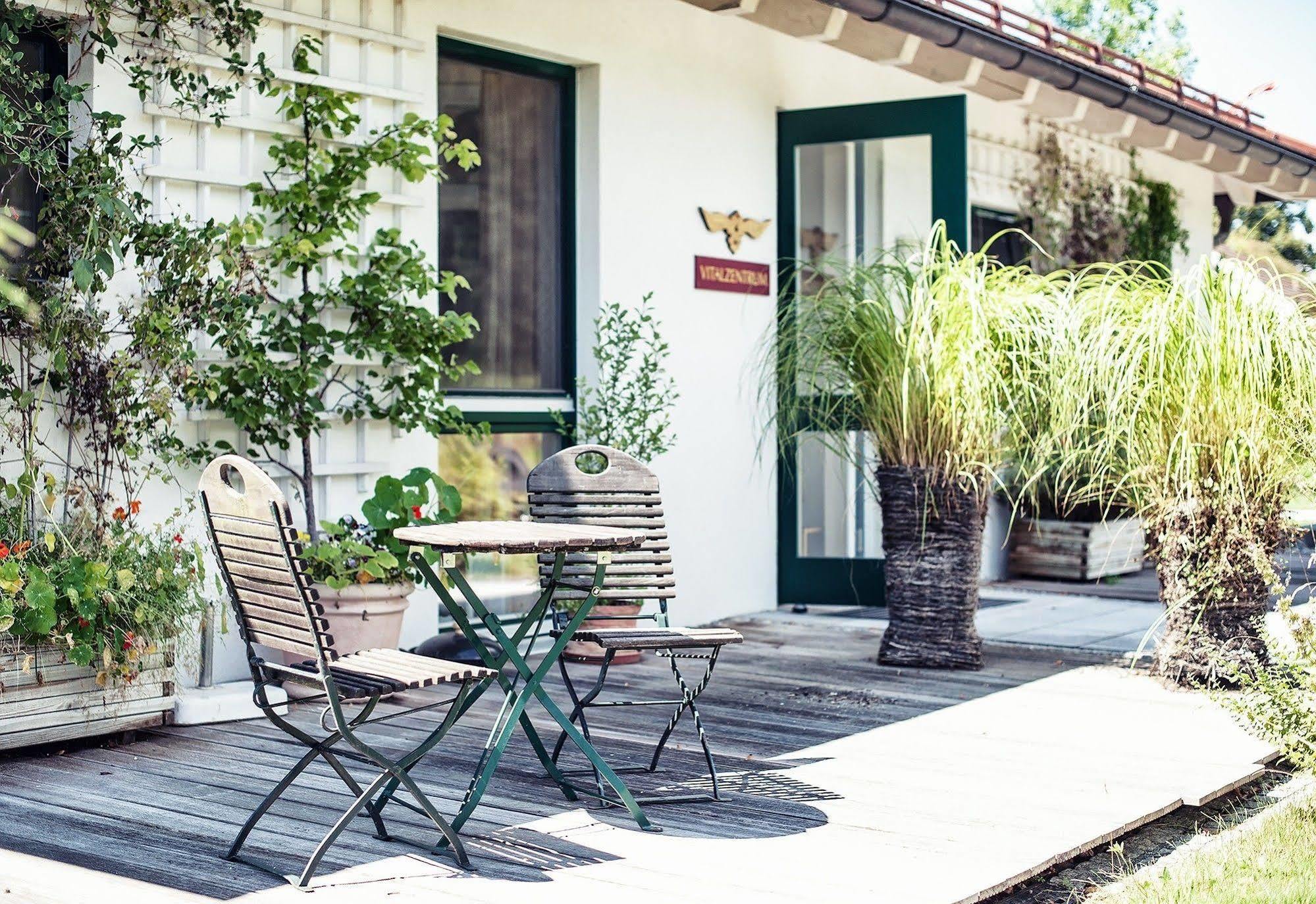 Biohotel Schlossgut Oberambach Extérieur photo