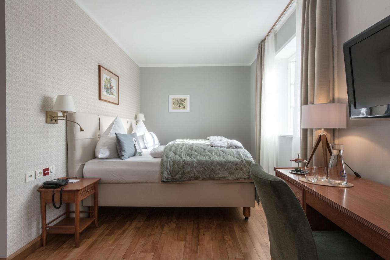 Biohotel Schlossgut Oberambach Extérieur photo